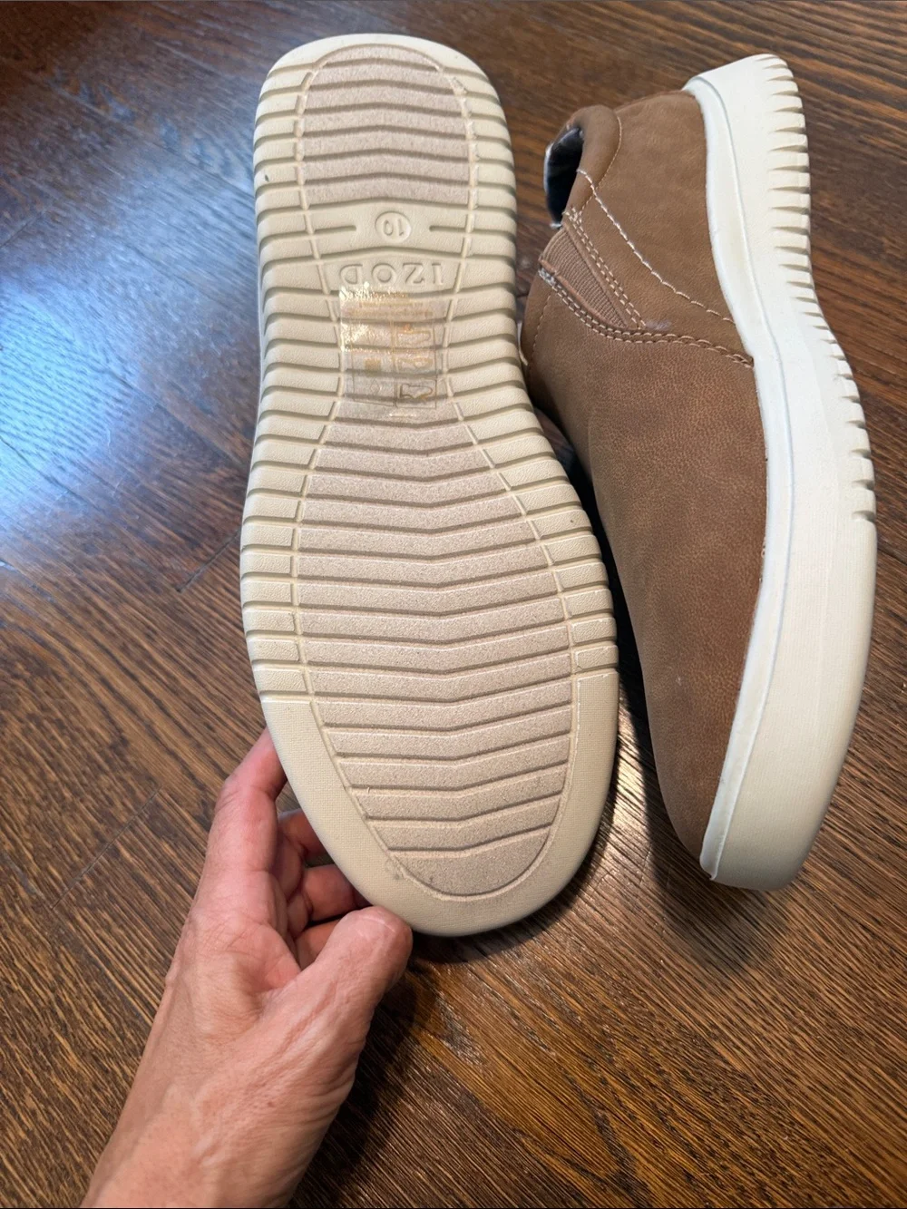 Izod slip on shoes